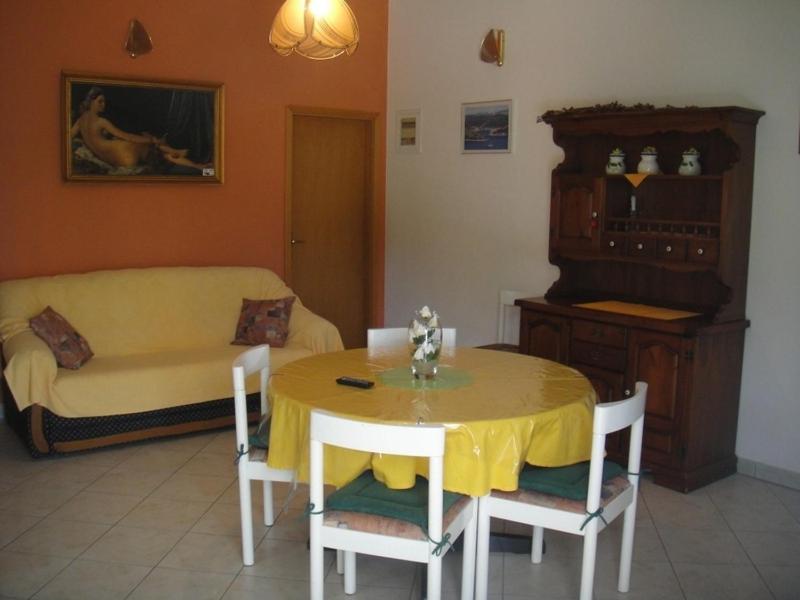 Apartments Ivan Orlic Vinisce Ruang foto