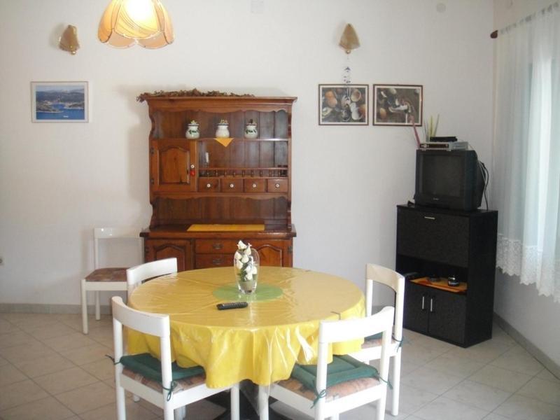 Apartments Ivan Orlic Vinisce Bagian luar foto