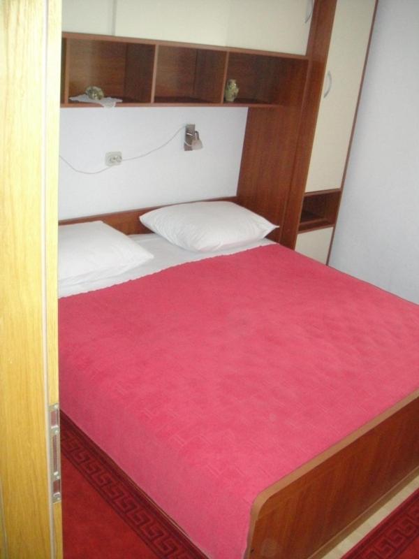 Apartments Ivan Orlic Vinisce Bagian luar foto